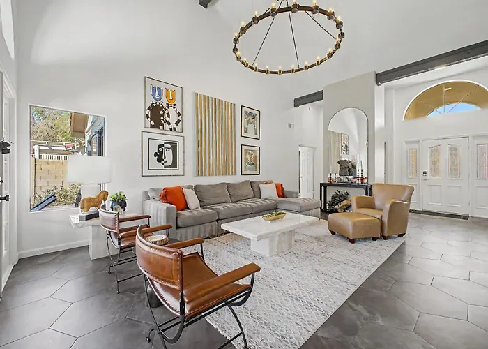 New Royal Palms Retreat With Pool & Pool Table Tempe