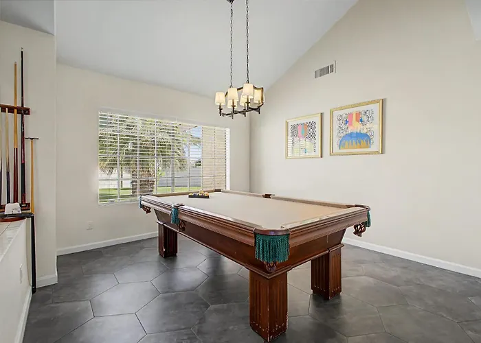 Ferienhaus New Royal Palms Retreat With Pool & Pool Table